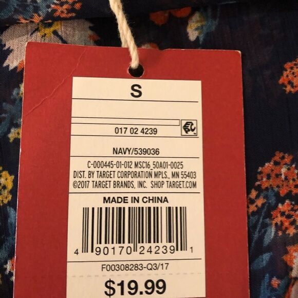 Mossimo Supply Co. Floral wrap blouse - Picture 4 of 4